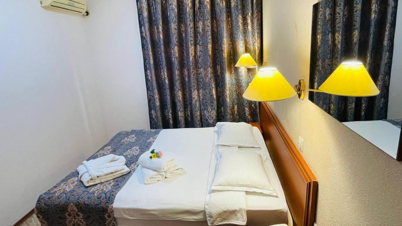 Tengri Hotel Atyraū Esterno foto
